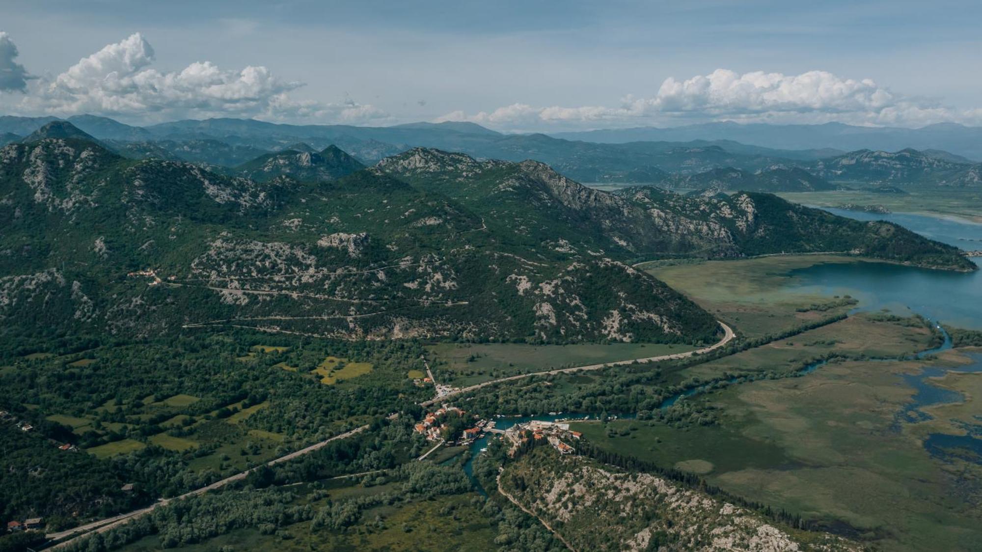 Ethno Lodge Ab Вирпазар Екстериор снимка