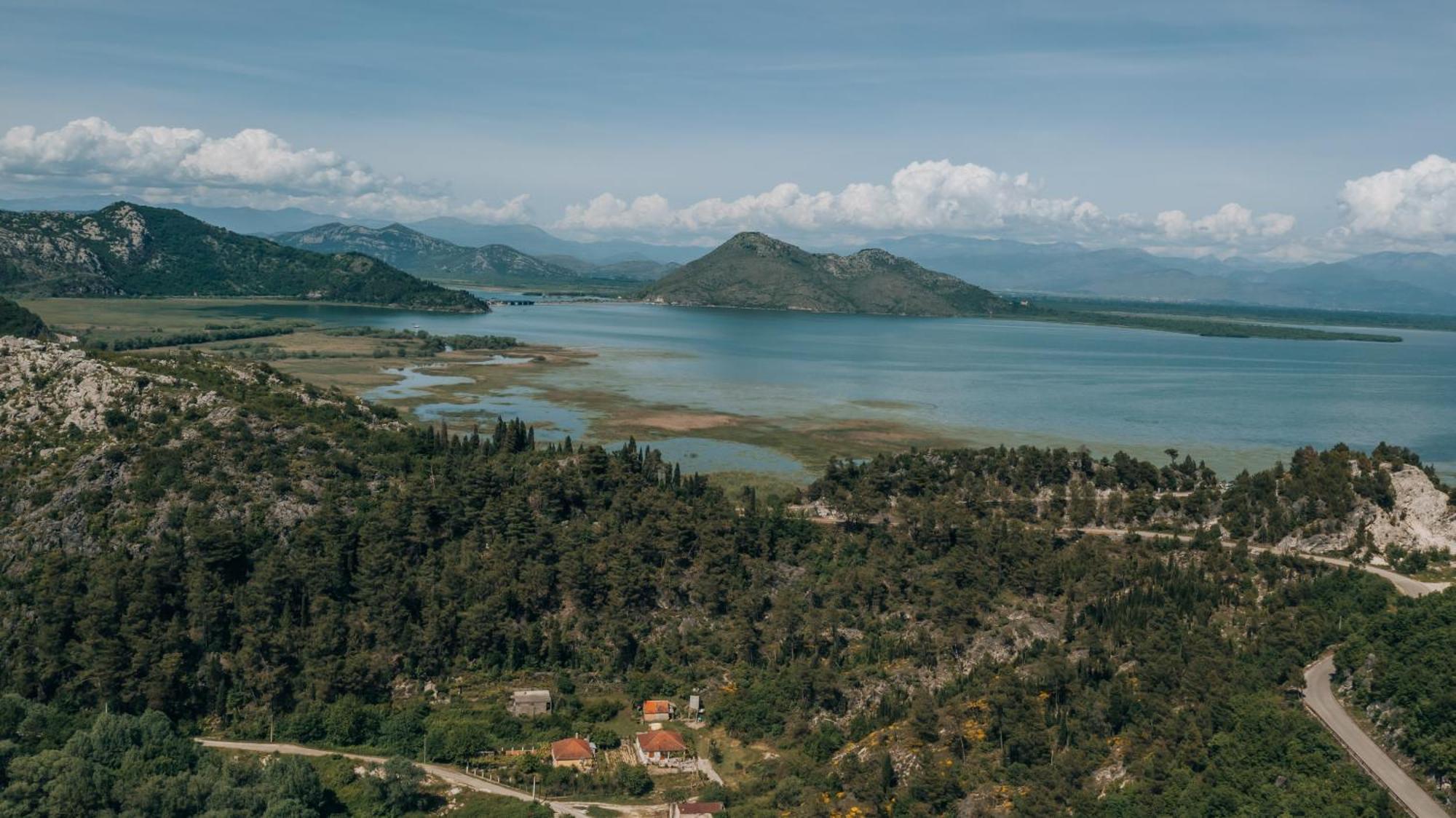 Ethno Lodge Ab Вирпазар Екстериор снимка