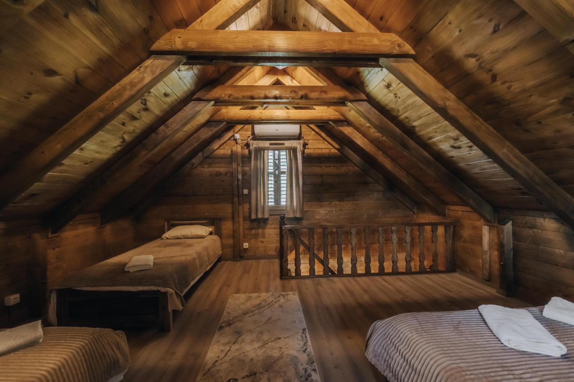 Ethno Lodge Ab Вирпазар Екстериор снимка