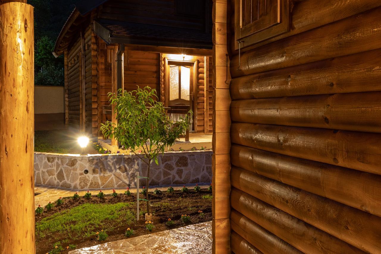 Ethno Lodge Ab Вирпазар Екстериор снимка