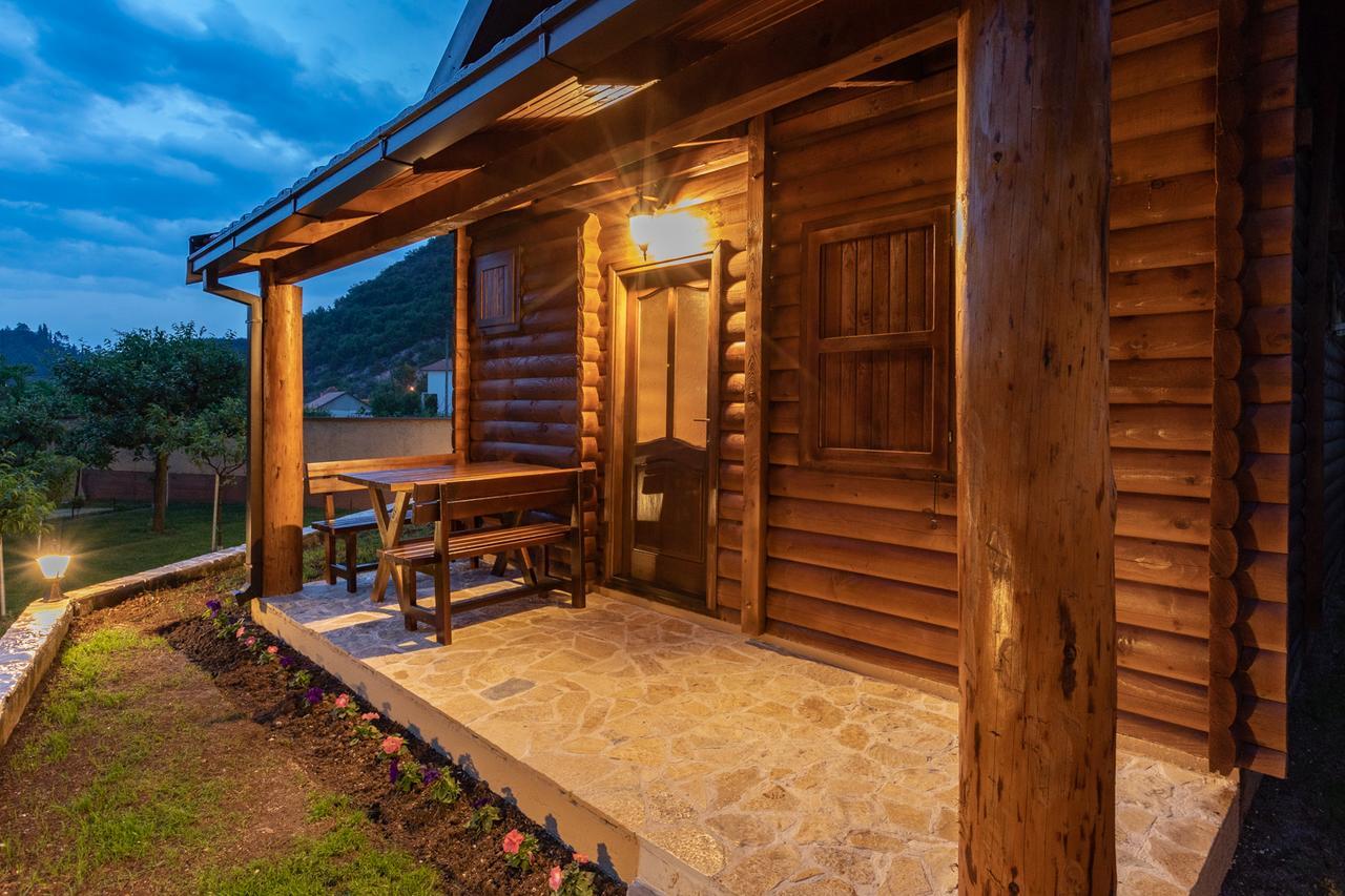 Ethno Lodge Ab Вирпазар Екстериор снимка