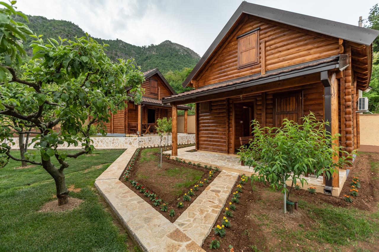 Ethno Lodge Ab Вирпазар Екстериор снимка