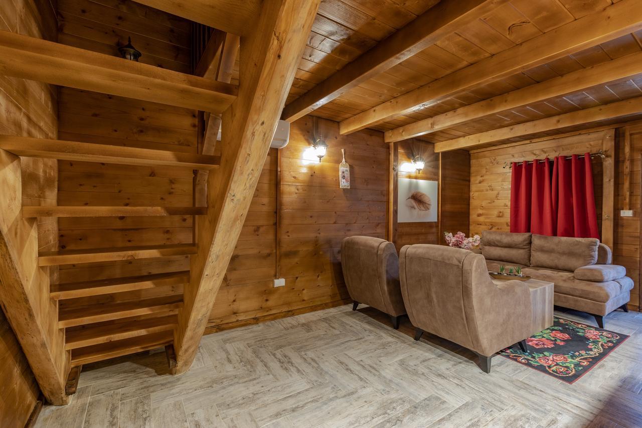 Ethno Lodge Ab Вирпазар Екстериор снимка