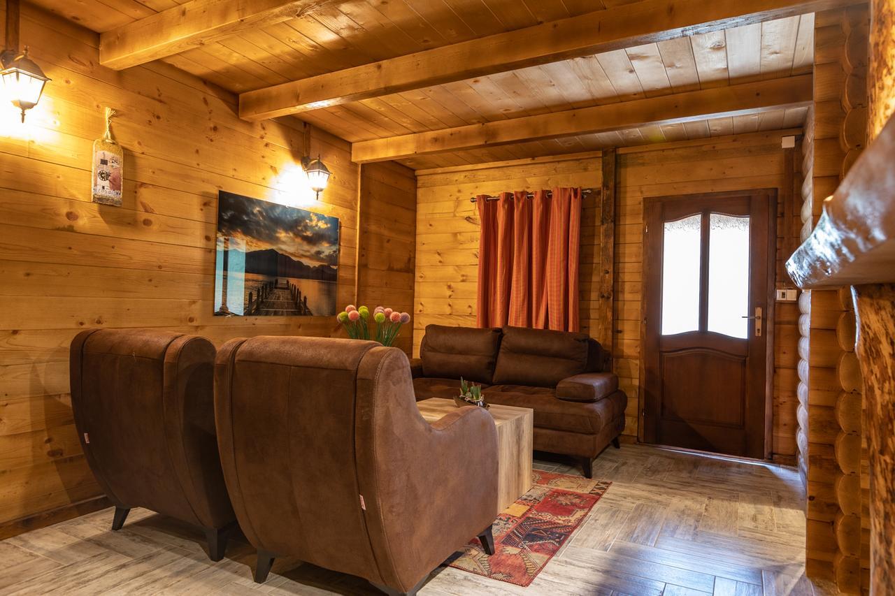Ethno Lodge Ab Вирпазар Екстериор снимка