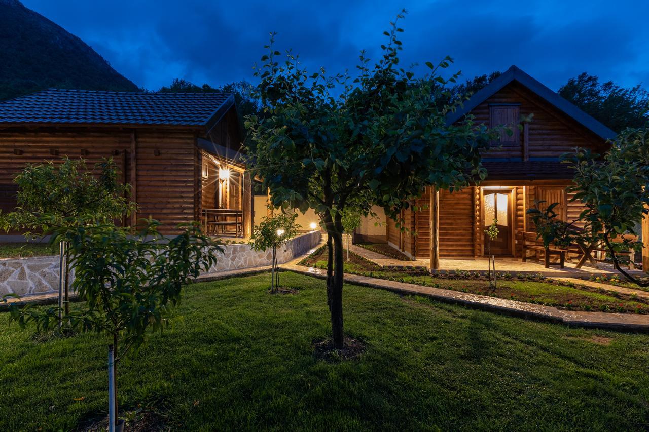 Ethno Lodge Ab Вирпазар Екстериор снимка