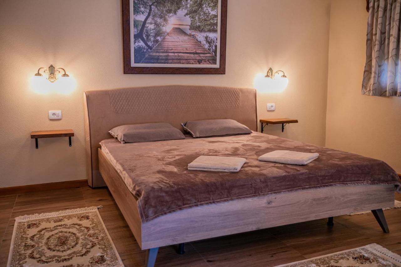 Ethno Lodge Ab Вирпазар Екстериор снимка