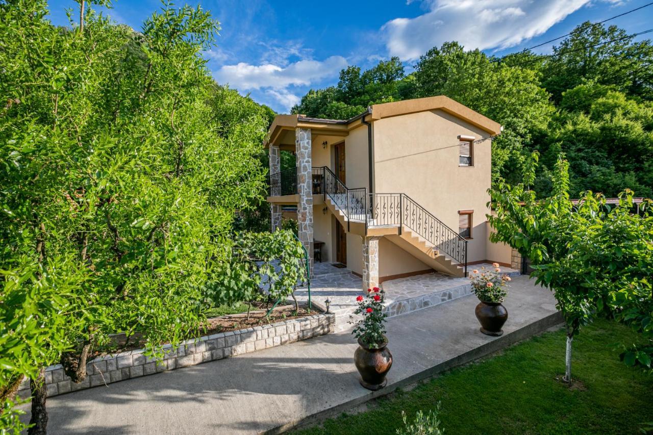 Ethno Lodge Ab Вирпазар Екстериор снимка